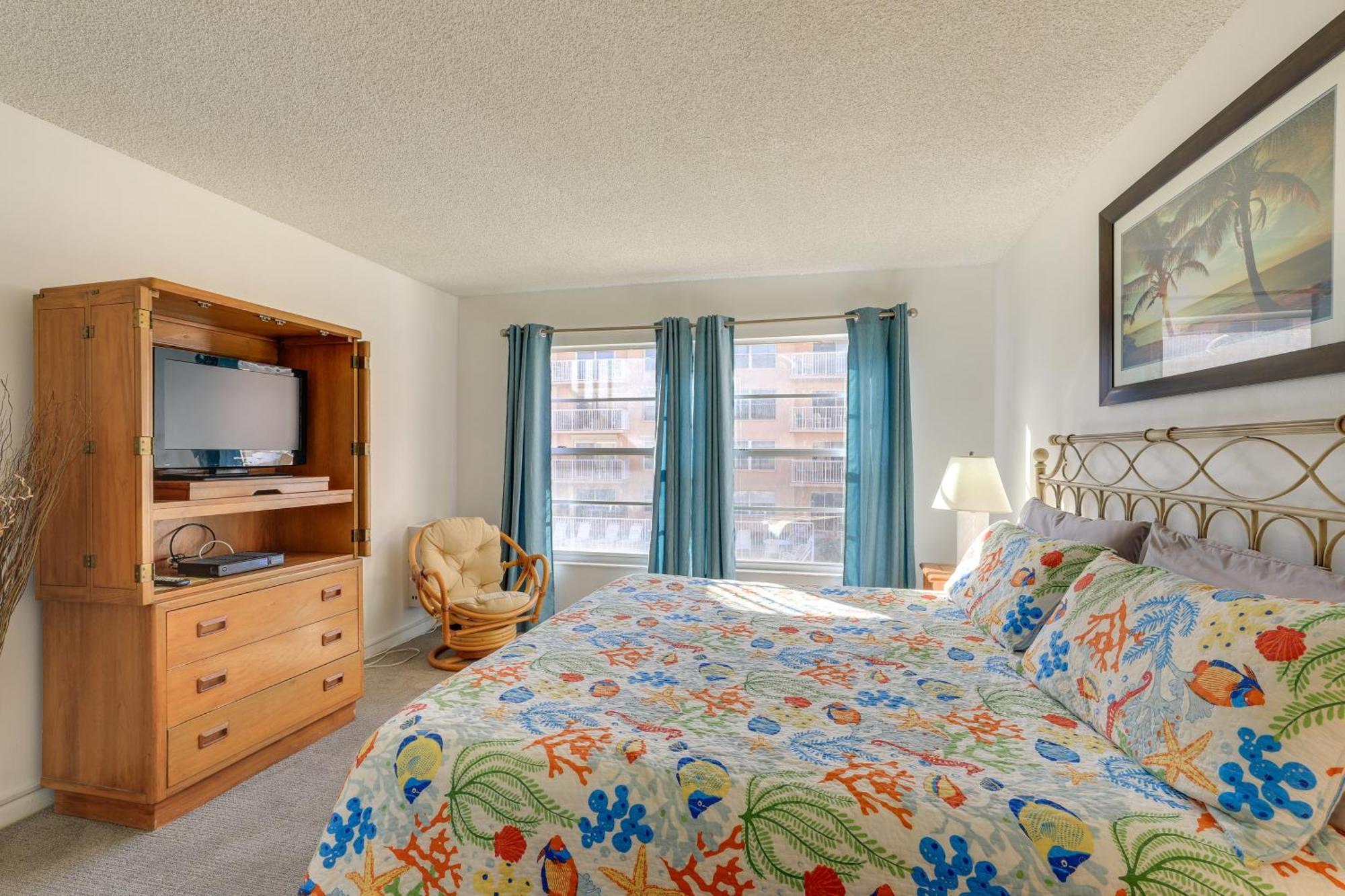 Central Cocoa Beach Condo With View, Steps To Beach! ภายนอก รูปภาพ