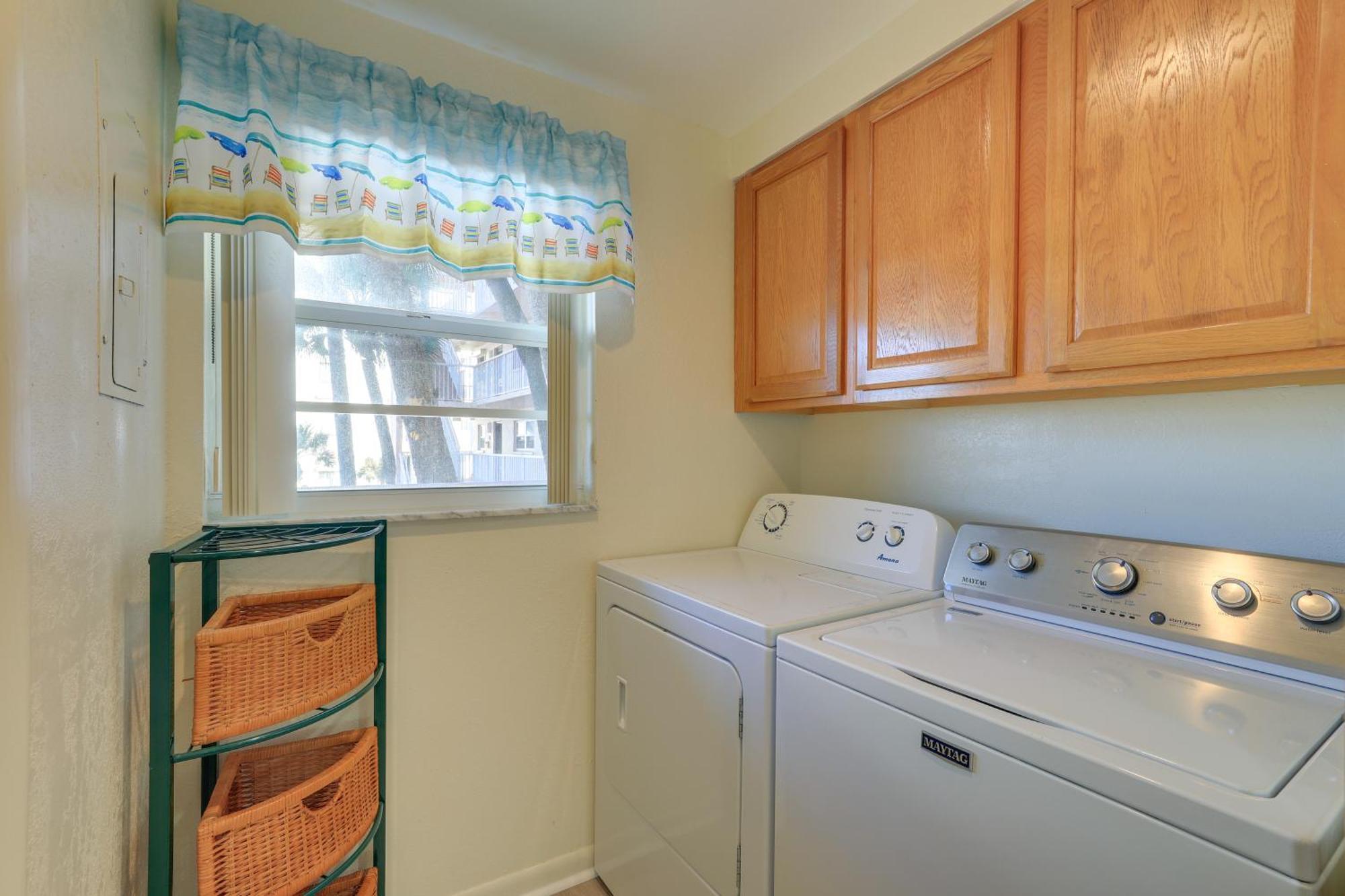 Central Cocoa Beach Condo With View, Steps To Beach! ภายนอก รูปภาพ