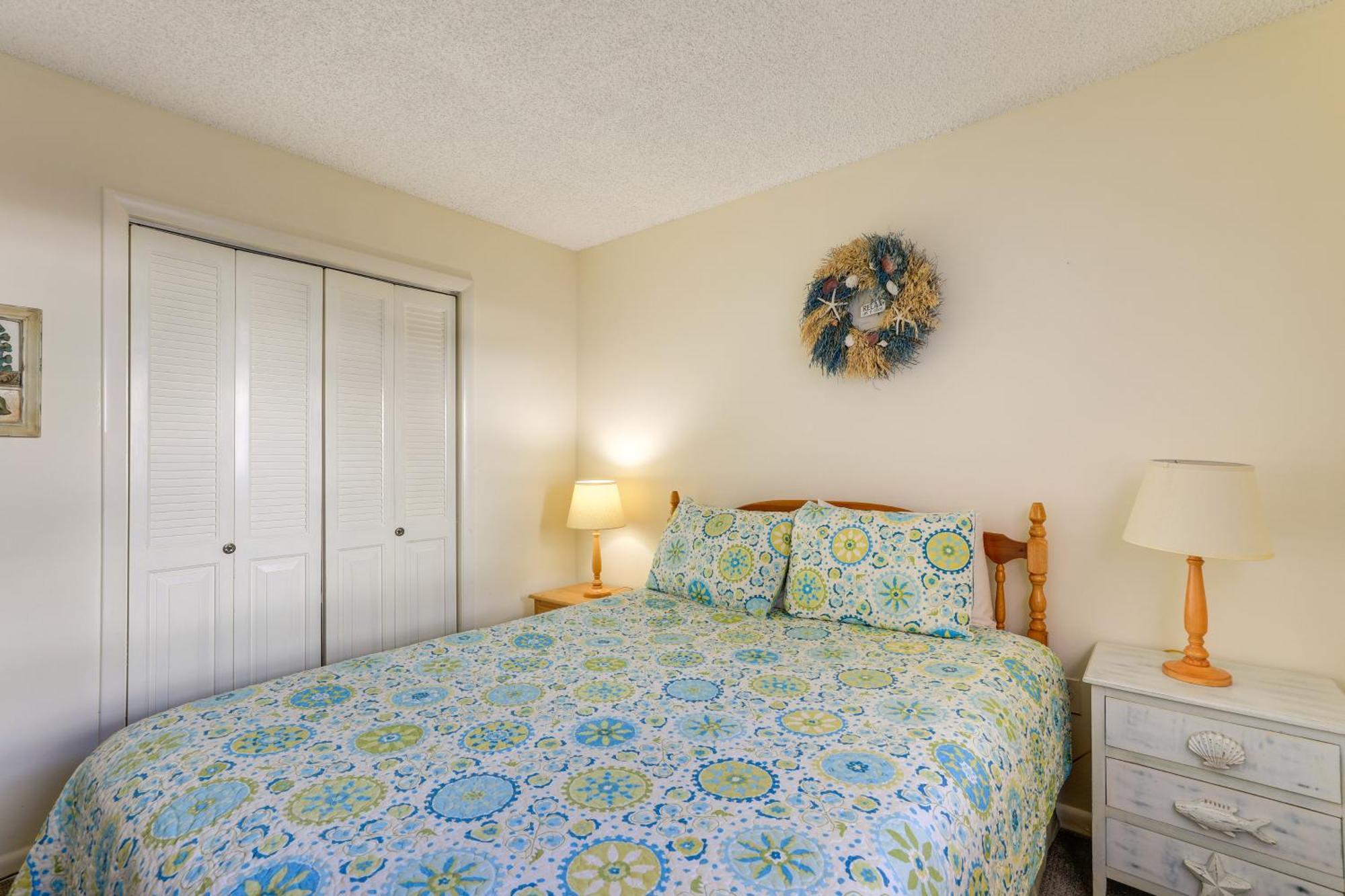 Central Cocoa Beach Condo With View, Steps To Beach! ภายนอก รูปภาพ