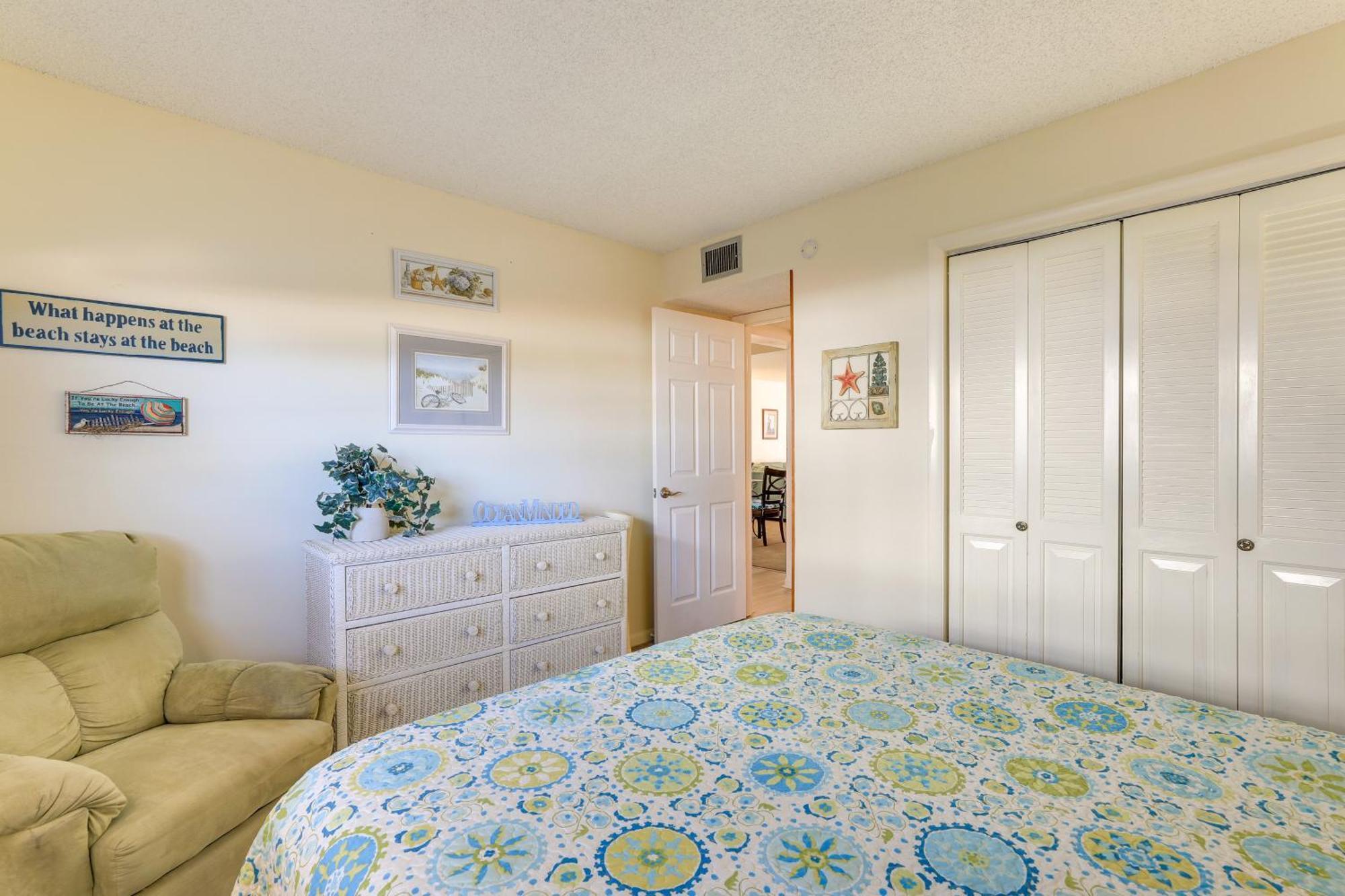 Central Cocoa Beach Condo With View, Steps To Beach! ภายนอก รูปภาพ