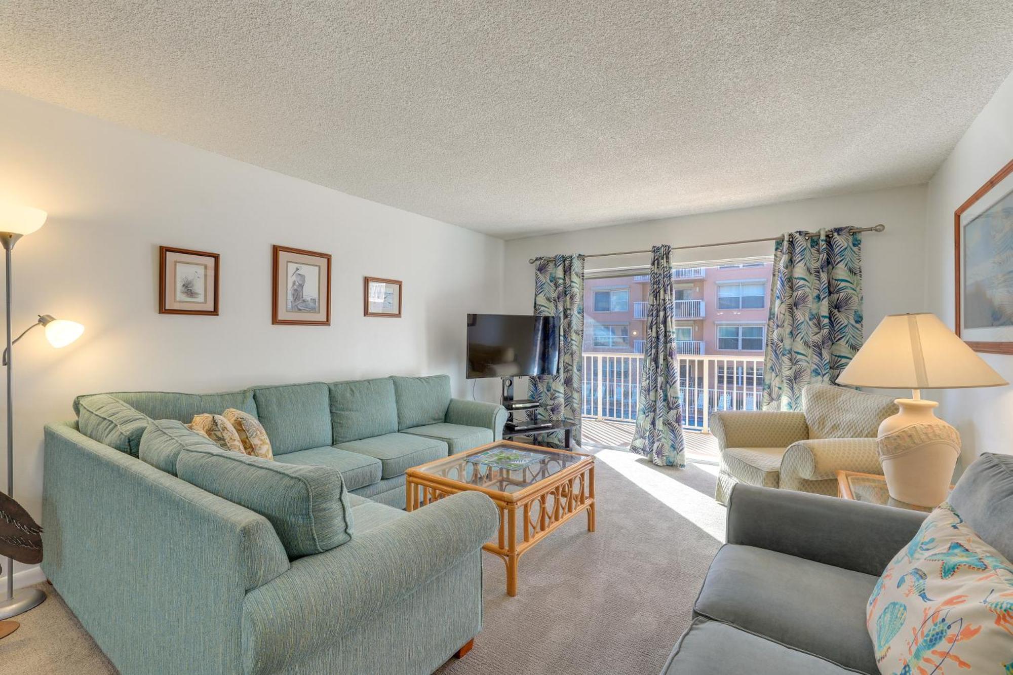 Central Cocoa Beach Condo With View, Steps To Beach! ภายนอก รูปภาพ
