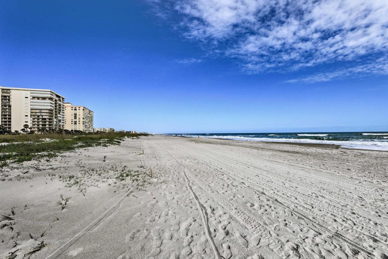 Central Cocoa Beach Condo With View, Steps To Beach! ภายนอก รูปภาพ